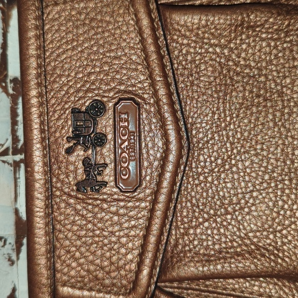 COACH Leather large Wristlet - Picture 2 of 6